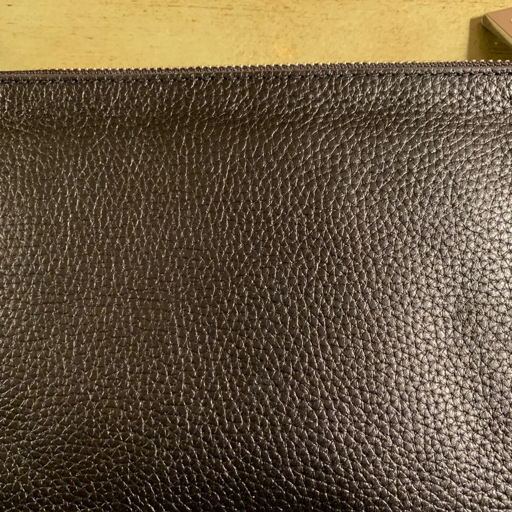 Michael Kors Crossbody - Picture 4 of 6